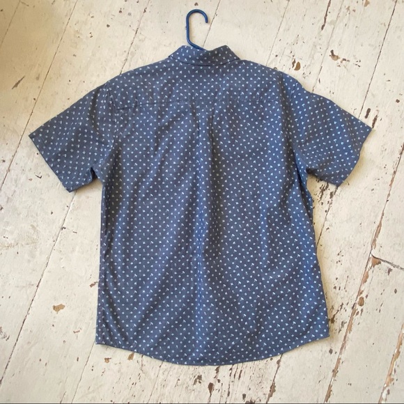 Eddie Bauer Classic Fit Chambray Print Button Down Shirt - Picture 2 of 12